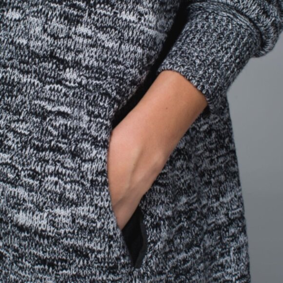 Lululemon Women's Merino Wool Sweater - Read Listing for Sizing - Picture 15 of 16